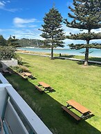 Whispering Sands Motel