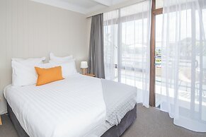 Whispering Sands Motel