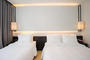 GLOW PARK HOTEL Grand Royal Palace