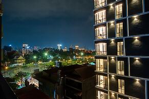 GLOW PARK HOTEL Grand Royal Palace