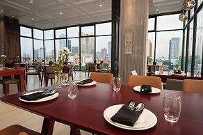 GLOW PARK HOTEL Grand Royal Palace