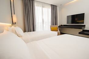 GLOW PARK HOTEL Grand Royal Palace