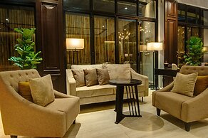 GLOW PARK HOTEL Grand Royal Palace