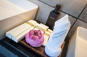 GLOW PARK HOTEL Grand Royal Palace