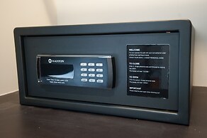 GLOW PARK HOTEL Grand Royal Palace