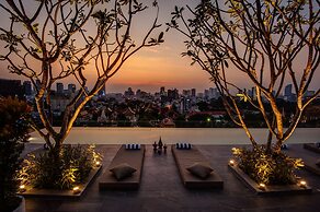 GLOW PARK HOTEL Grand Royal Palace