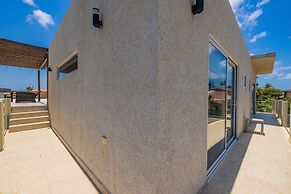 Koyari Modern Condos 3 w Private Roof Deck