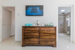 Koyari Modern Condos 3 w Private Roof Deck