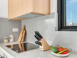 Sanders Olive - Chic 1-bdr Apt With Shared Pool