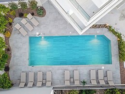 Sanders Olive - Cozy 2-bdr Apt With Shared Pool