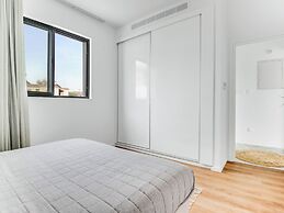 Sanders Olive - Cozy 1-bdr Apt With Shared Pool