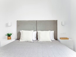 Sanders Olive - Cozy 1-bdr Apt With Shared Pool