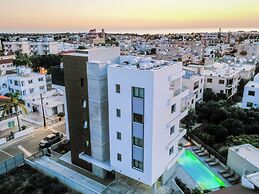 Sanders Olive - Chic 3-bdr Apt With Shared Pool