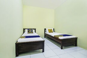 OYO Life 91606 Nadin Guest House Syariah