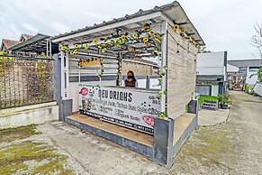 Capital O 91466 Hotel Neu Backpacker Tf Syariah (smk Tb)