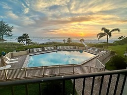 Siesta Beach Retreat Poolside 2BR Condo