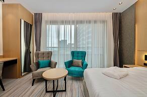 The Grandeur Hotel