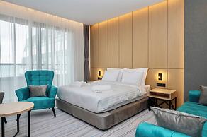 The Grandeur Hotel