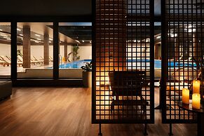 The Grandeur Hotel