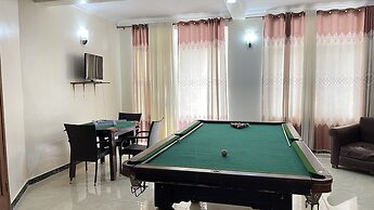 LAO TANGREN RESTAURANT & GUESTHOUSE