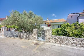 Enolabee Harbour View Apartment