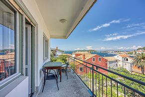 Enolabee Harbour View Apartment