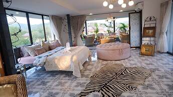 Jungle Moon Boutique Homestay