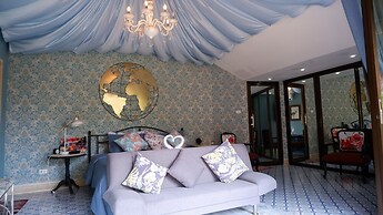 Jungle Moon Boutique Homestay