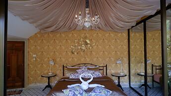 Jungle Moon Boutique Homestay