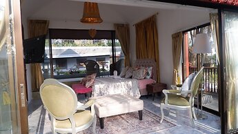 Jungle Moon Boutique Homestay