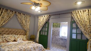 Jungle Moon Boutique Homestay