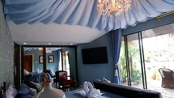 Jungle Moon Boutique Homestay