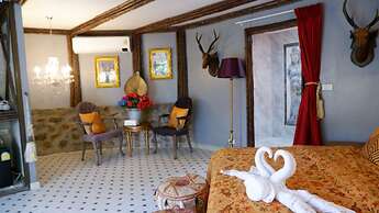 Jungle Moon Boutique Homestay