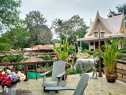 Jungle Moon Boutique Homestay