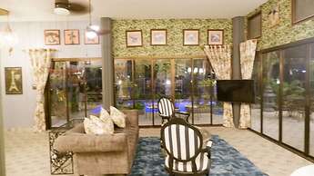 Jungle Moon Boutique Homestay