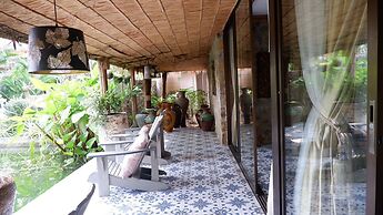 Jungle Moon Boutique Homestay