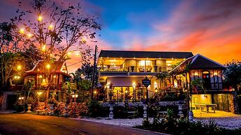 Jungle Moon Boutique Homestay