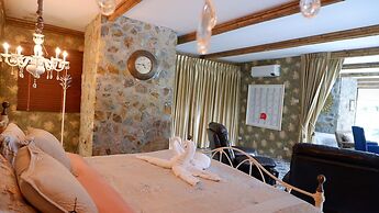 Jungle Moon Boutique Homestay