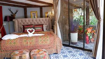 Jungle Moon Boutique Homestay