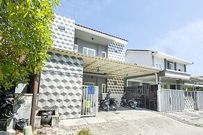 OYO Life 3782 Gunung Anyar