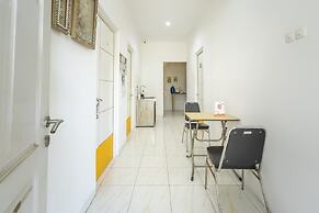 OYO Life 3782 Gunung Anyar