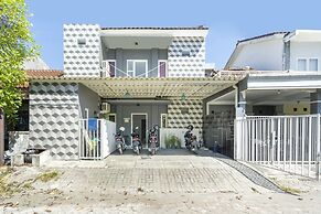 OYO Life 3782 Gunung Anyar