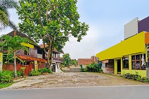 Super OYO Capital O 91810 Hotel Balebat 2