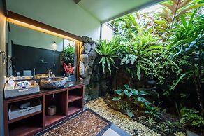 Infinity Jungle View Aashaya Villa Ubud