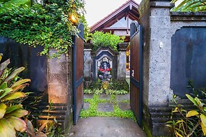 Infinity Jungle View Aashaya Villa Ubud