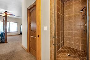 Timber Lodge - 5 Min to Shaver Lake!