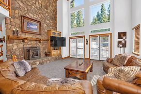 Timber Lodge - 5 Min to Shaver Lake!