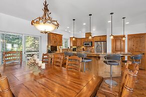 Timber Lodge - 5 Min to Shaver Lake!
