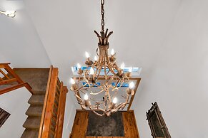 Timber Lodge - 5 Min to Shaver Lake!