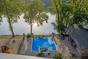 That Lakefront Taneycomo House - Branson